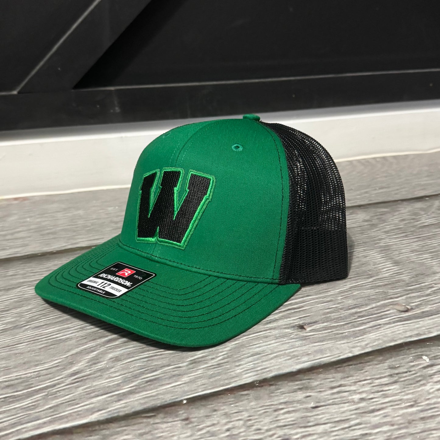 W Trucker Hat r112 Kelly green and black