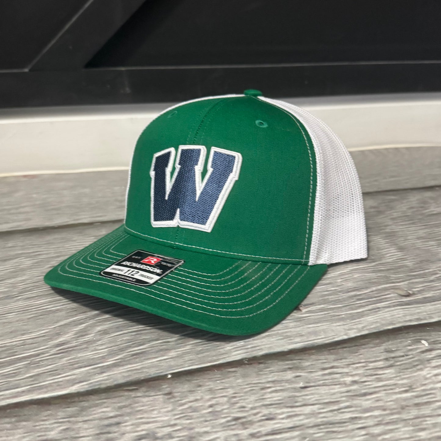W Trucker Hat r112 Kelly green and white