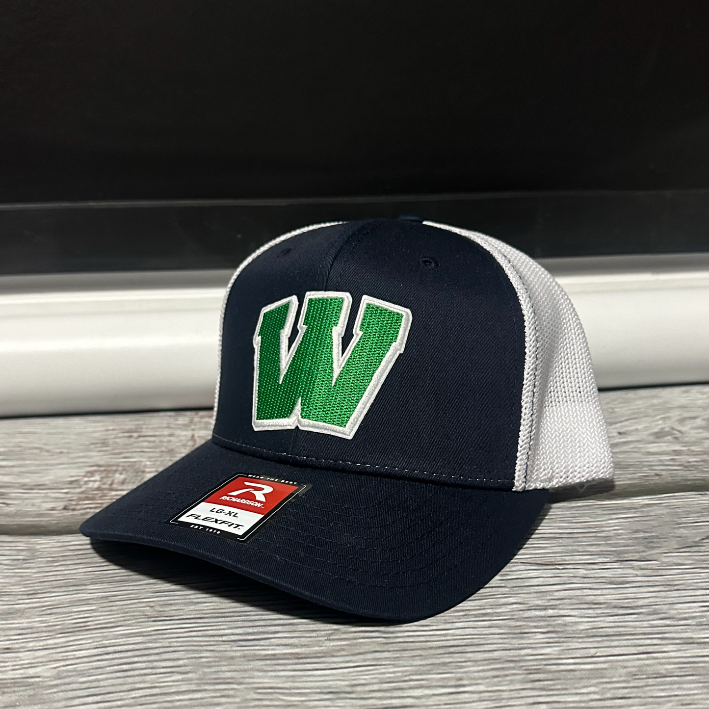 W Trucker Hat R110 Fitted Navy/White