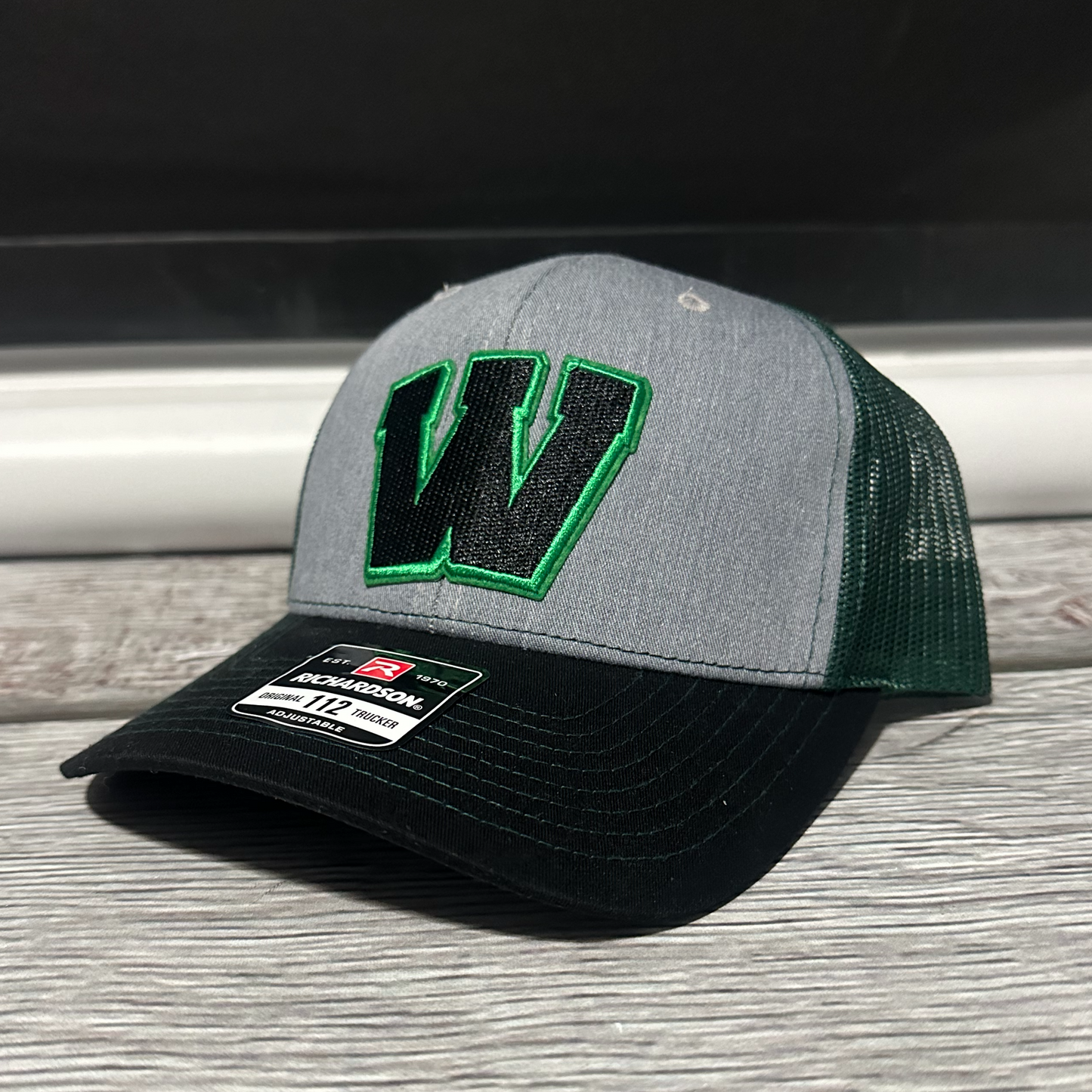 W Trucker Hat r112 Black/Gray/Green